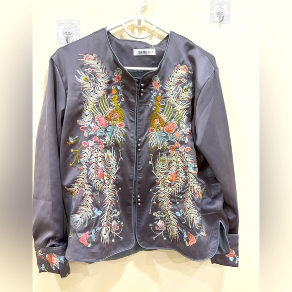 Women’s jacket - Picture 1 of 8